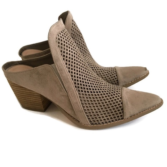 Coconuts by Matisse Shoes - Coconuts by Matisse Tan Cream Suede Booties Size 8